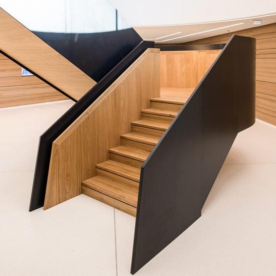 Designtreppe aus Massivholz von ballert Holzmanufaktur
