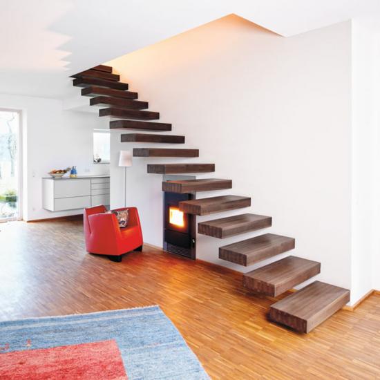 Minimalitische Kragarmtreppe aus Holz von SONNEMANN Treppen