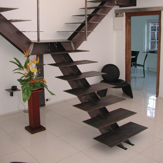 Designtreppe aus Metall von Böök Treppenbau