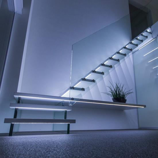 Design Treppe als Raumkonzept von BECKMANN Treppenmanufaktur