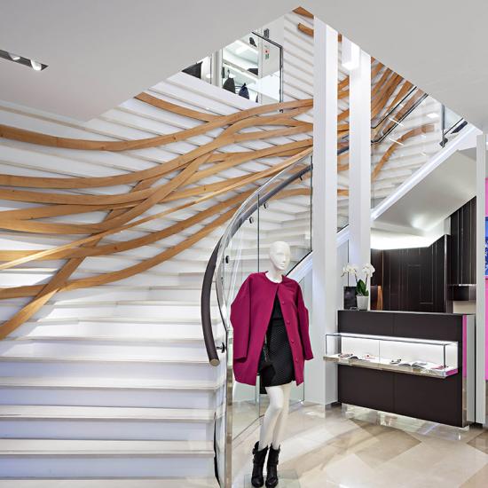 Extravagante Designtreppe bei Longchamp in München