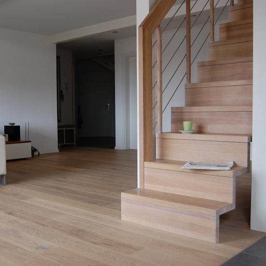 Moderne Treppen aus Holz von Zimmerei Jochen Krause