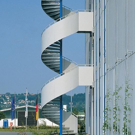 Stahlspindeltreppe als Fluchttreppe von SPRENG GmbH