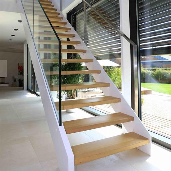 Moderne Treppenunikate aus Holz und Metall von Treppen1.eu